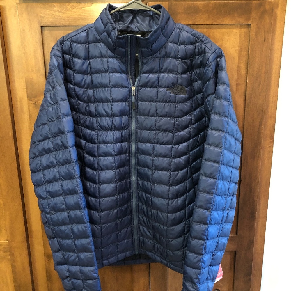 THE NORTH FACE THERMOBALL, NWT, SOLD